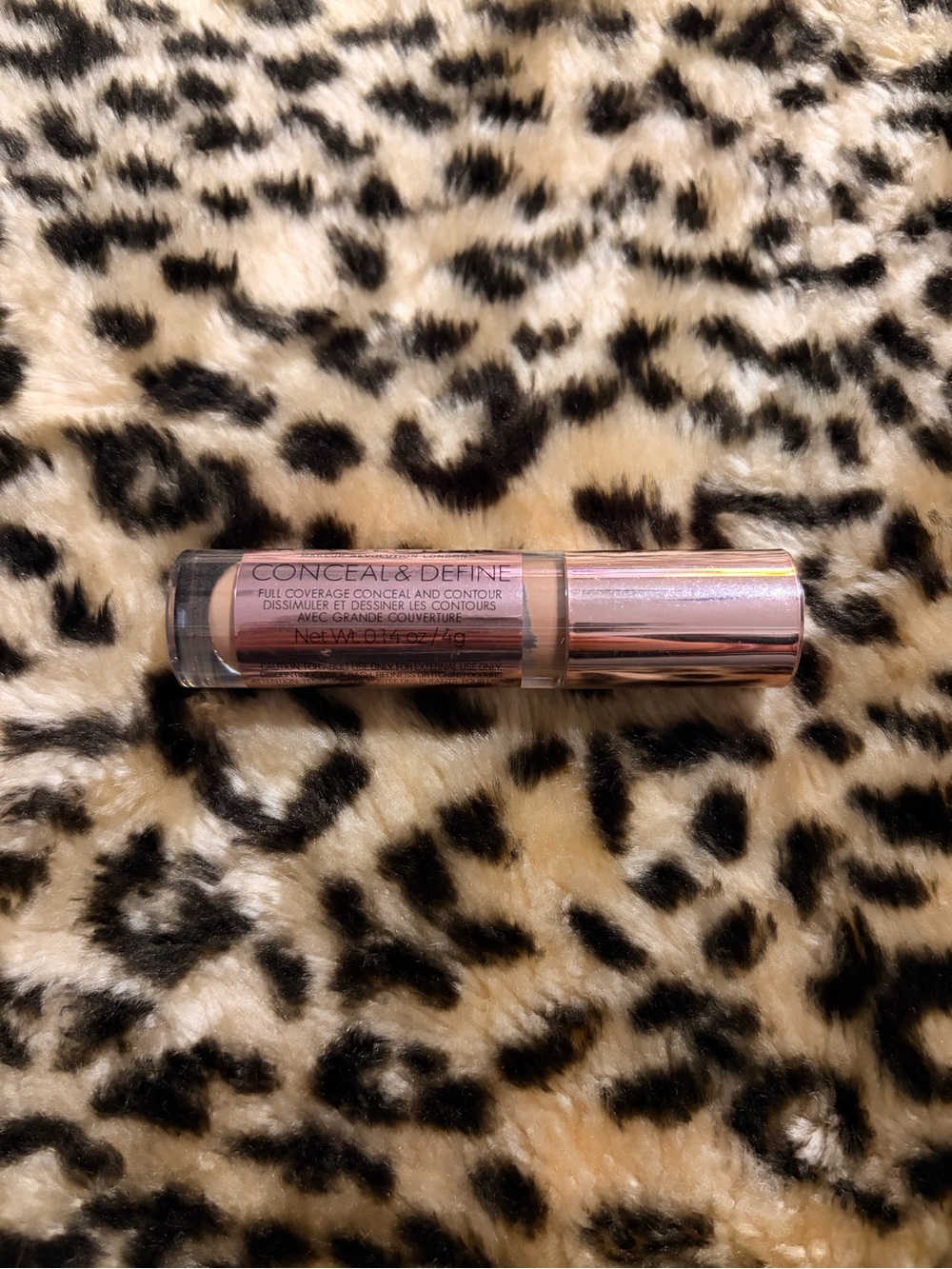 Revolution Concealer - Picture 2 of 3